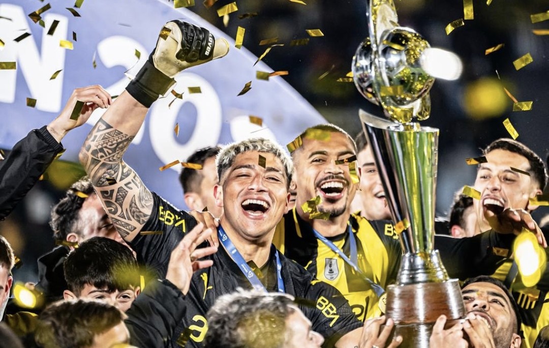 Brayan Cortés levantó su primer título con Peñarol en Uruguay