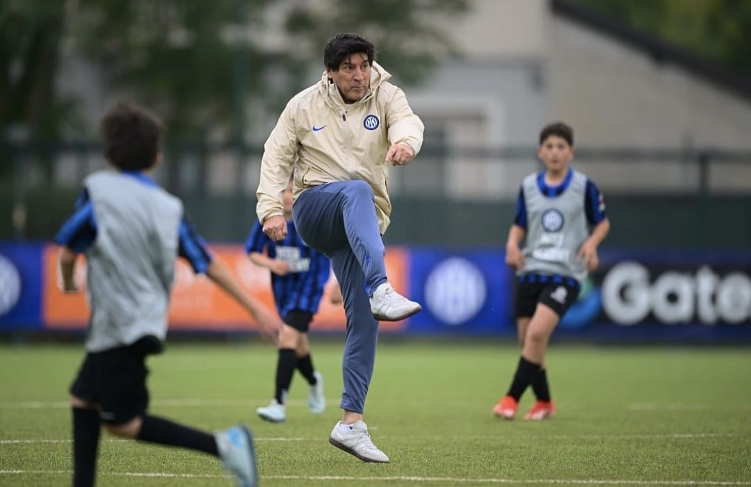 Mejor que Haaland, Lewandowski, Zlatan y al mismo nivel que Suárez: Iván Zamorano sorprendió con sus comparaciones