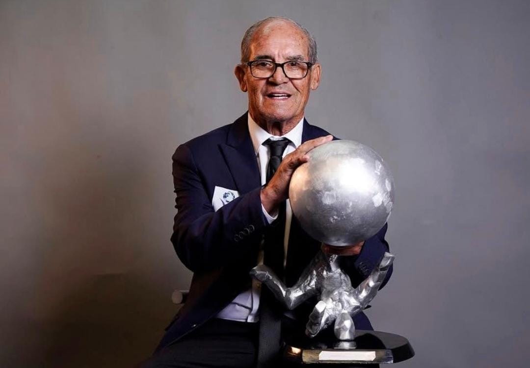 ¡Tremendo! El chileno Osvaldo ‘Pata Bendita’ Castro fue inducido al Salón de la Fama del Fútbol