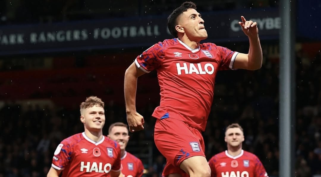 VIDEO | Marcelino Núñez anotó un doblete de tiro libre en la victoria del Ipswich Town por Championship