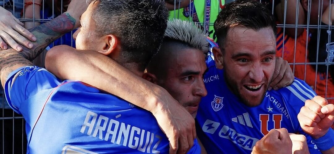 La U volvió al triunfo y derrotó a Everton que se complicó con el descenso