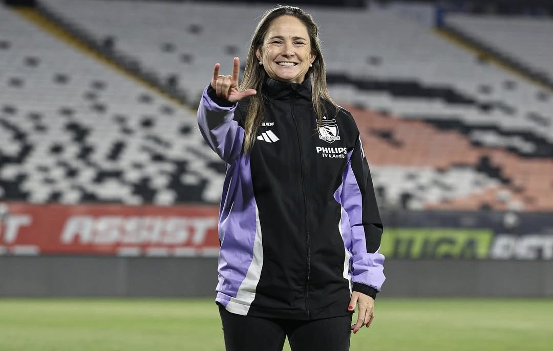 Entrenadora de Colo Colo fue nominada a mejor DT del año en el fútbol femenino por prestigioso medio