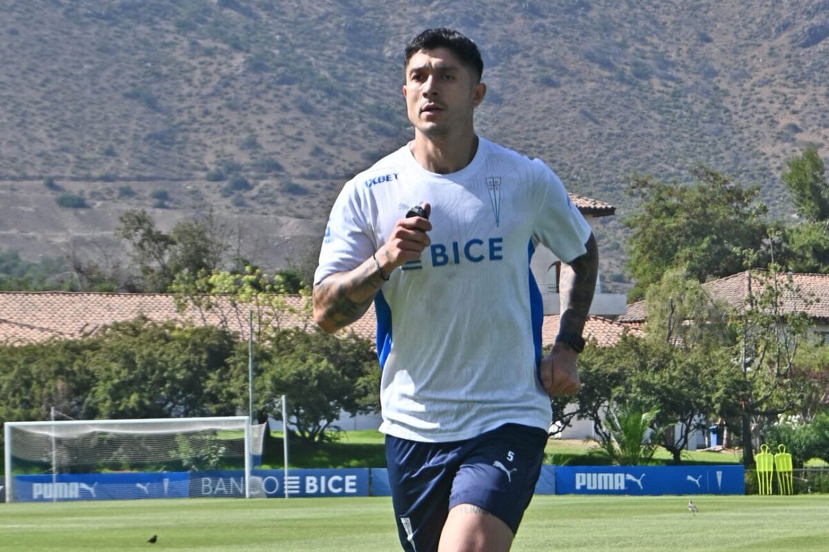 No jugaba desde hace más de un año: La UC rescindió el contrato de Valber Huerta
