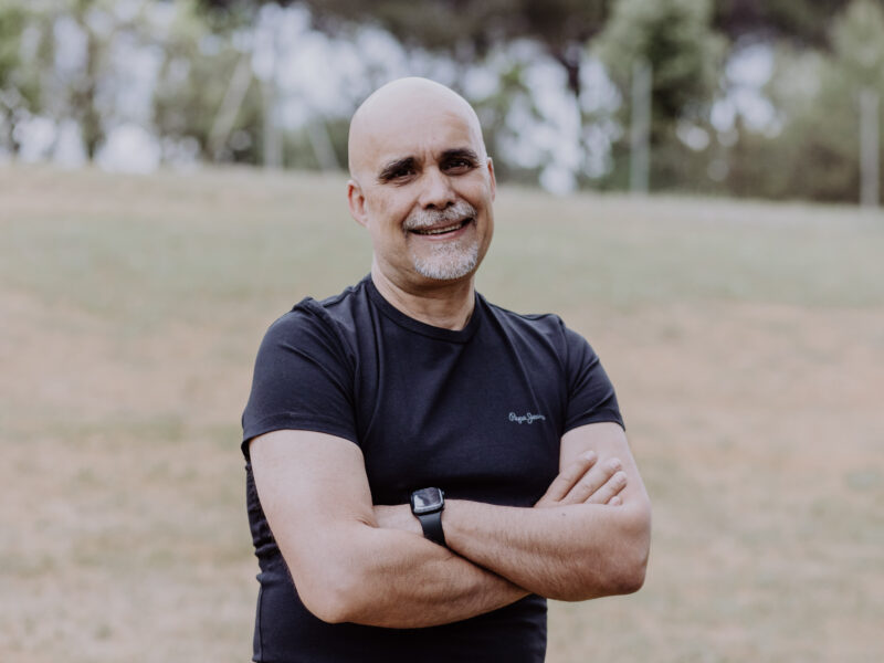 “Hace falta que los directores técnicos de la selección crean en la psicología”: La visión de Miquel Torregrossa y la psicología deportiva en Chile