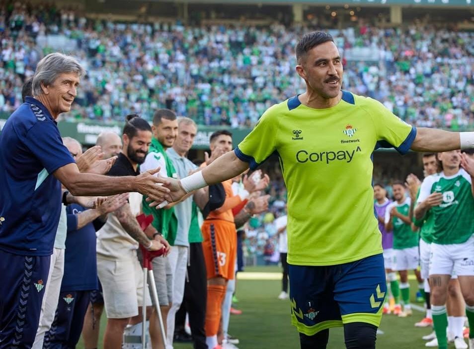 “Feliz iría a colaborar”: La frase de Claudio Bravo ante una futura llegada de Manuel Pellegrini a La Roja