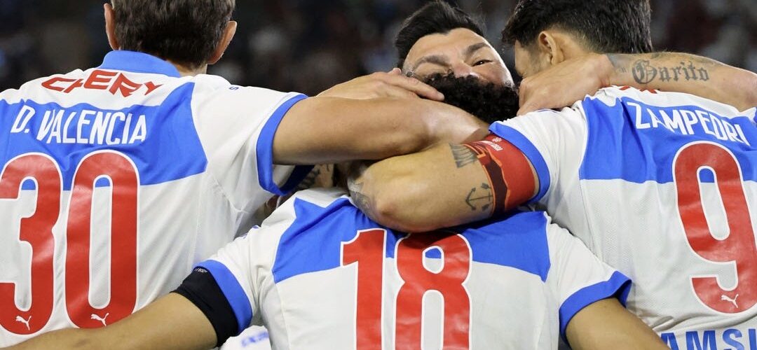 Tres de sus figuras: Universidad Católica hizo oficial la renovación de su columna vertebral