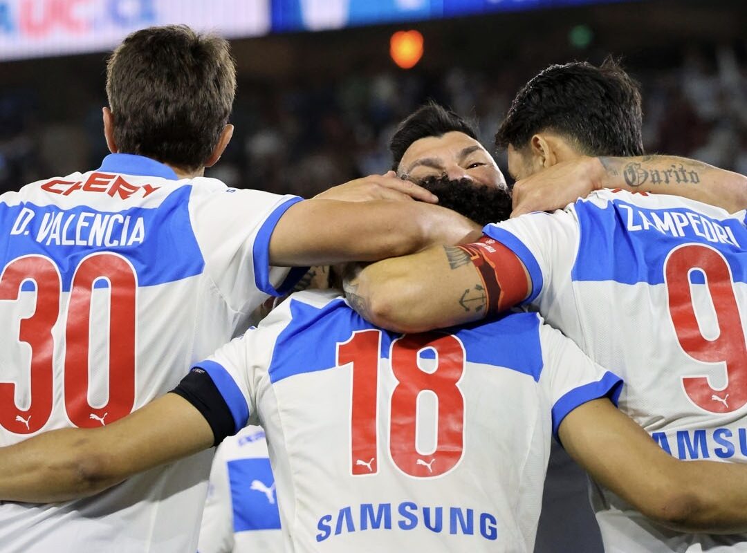 Tres de sus figuras: Universidad Católica hizo oficial la renovación de su columna vertebral