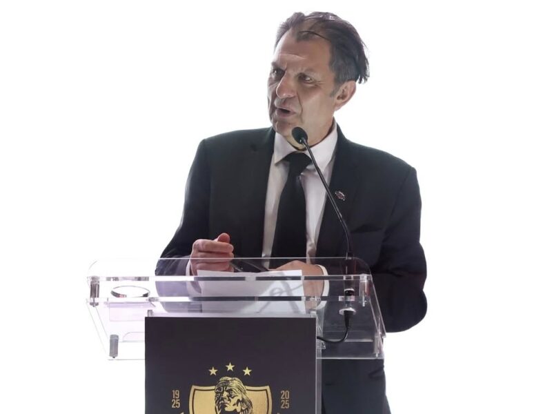 “Queremos darle el gusto al técnico”: Las palabras de Aníbal Mosa tras los rumores de fichajes de Colo Colo en 2026