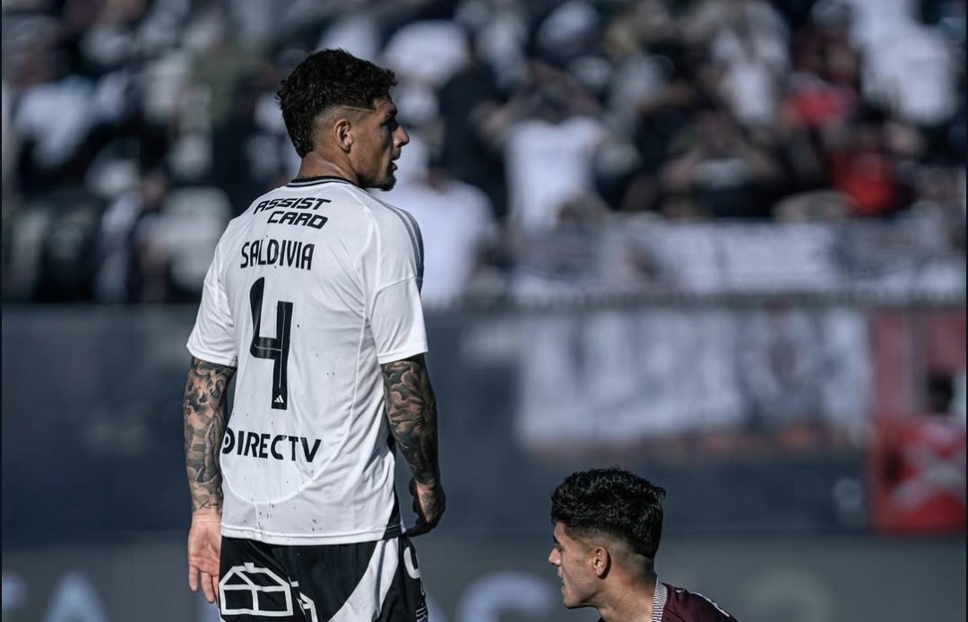 ¿Se va de Colo Colo? Aseguran que Alan Saldivia estaría cerca de fichar por importante equipo uruguayo