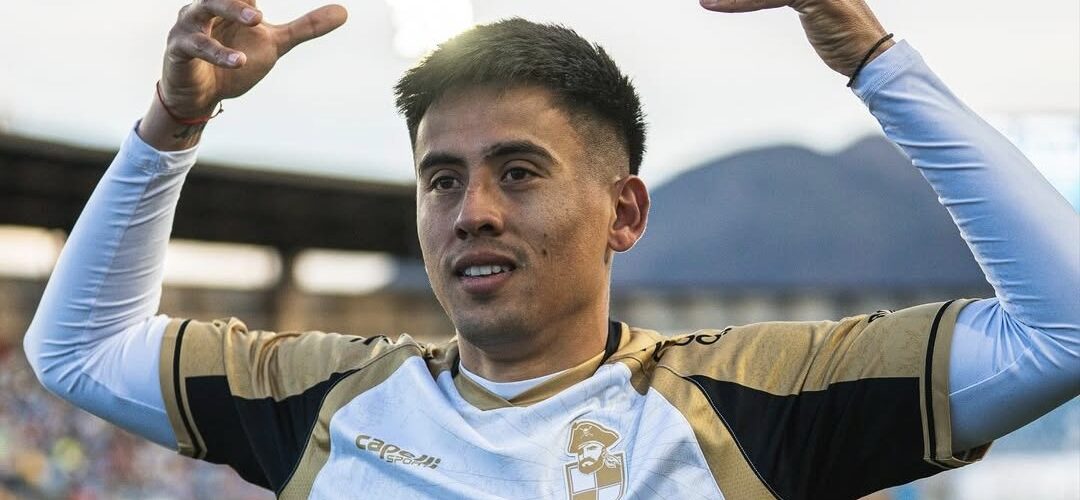 Vuelco total: Colo Colo habría ofertado por Matías Palavecino y buscaría quitárselo a la UC