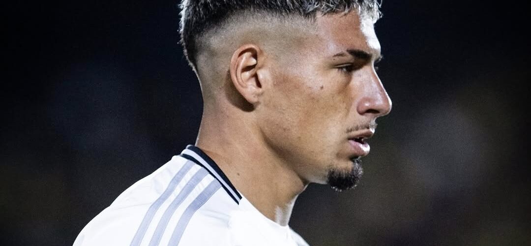 ¡Atención Colo Colo! Importante club de Brasil buscaría el fichaje de Alan Saldivia