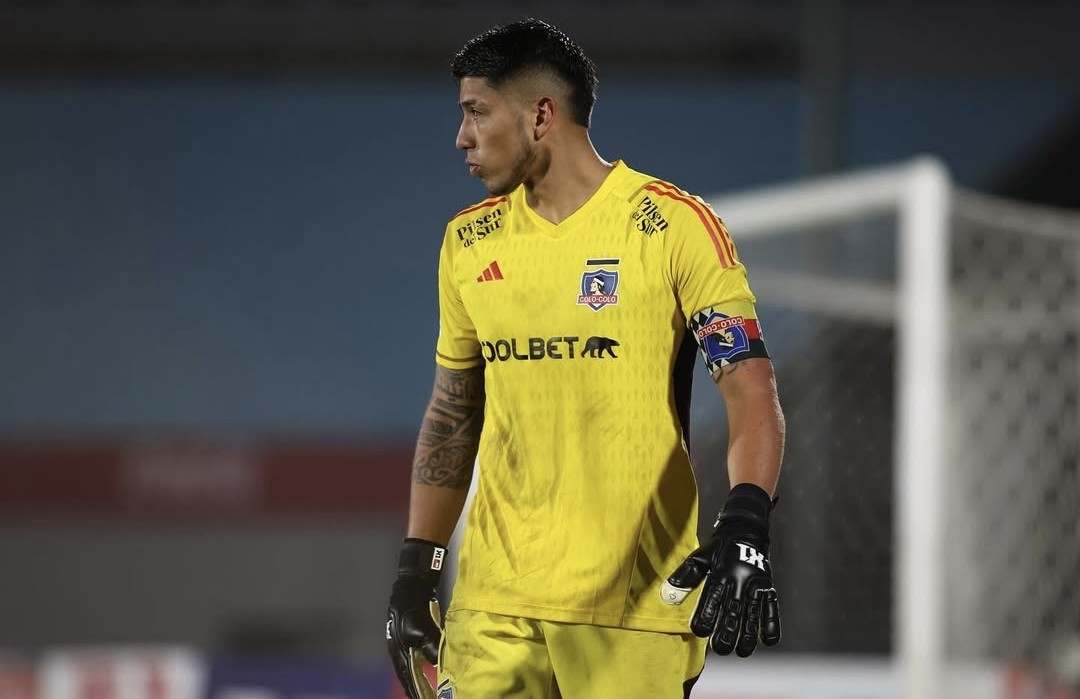 ¿Qué pasará con Brayan Cortés? El complicado presente del arquero tras su paso por Peñarol y su futuro incierto lejos de Colo Colo