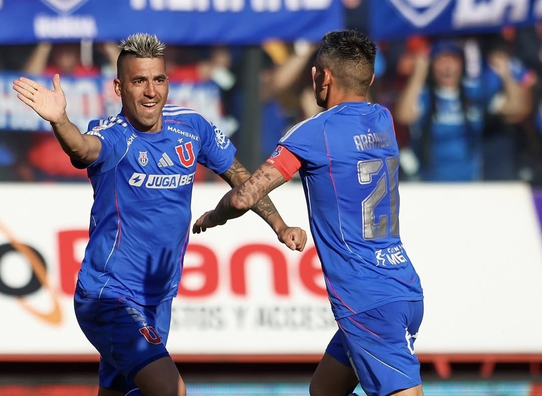 ¡Atención azules! Anuncian posible amistoso entre la U y Racing de Avellaneda para la pretemporada 2026