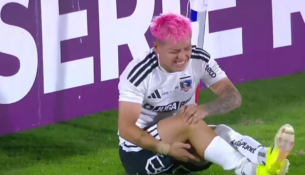 Baja en Colo Colo: Cristián Zavala sufrió grave lesión tras el penal que dio la vuelta al mundo