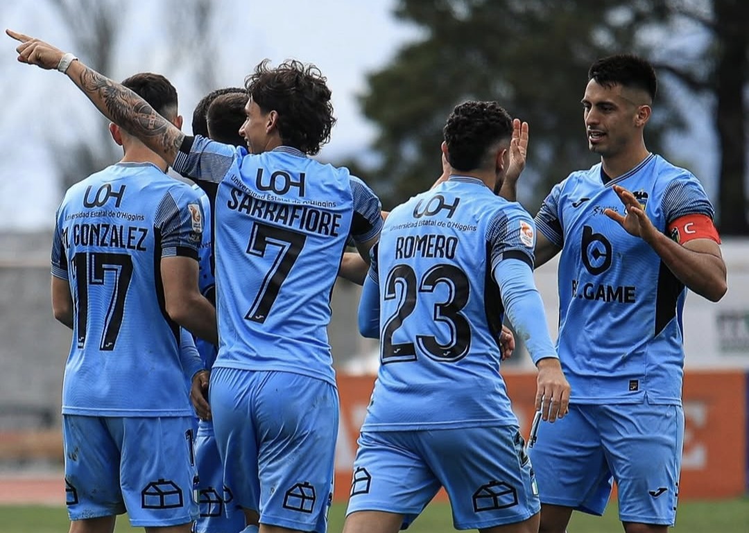 Universidad Católica anunció el fichaje de un jugador argentino para afirmar la zaga defensiva