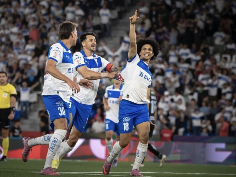 Vuelco total: Universidad Católica perdería a una de sus grandes figuras para la temporada 2026