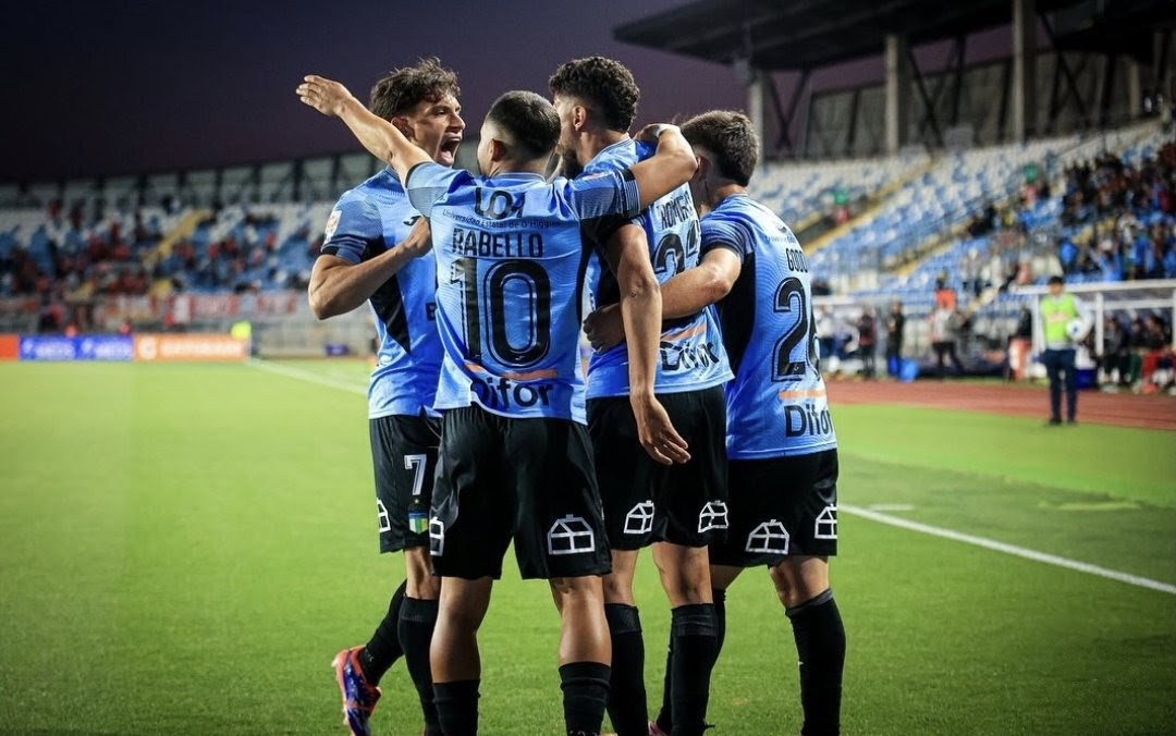 El nuevo delantero que toma fuerza para llegar a Colo Colo