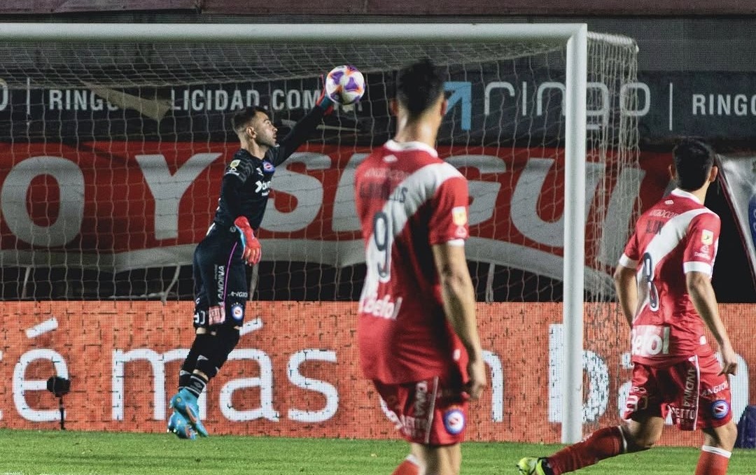 Deportes La Serena tendría un acuerdo con experimentado portero argentino