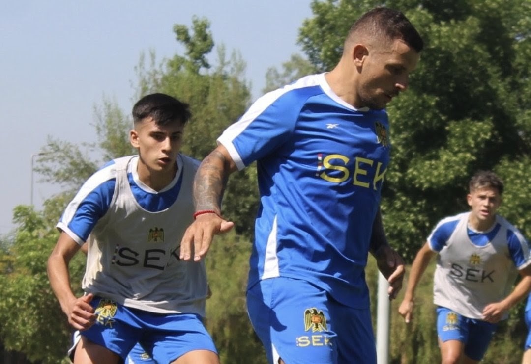 ¿Se va sin debutar? La drástica medida que tomaría Unión Española contra Emiliano Vecchio