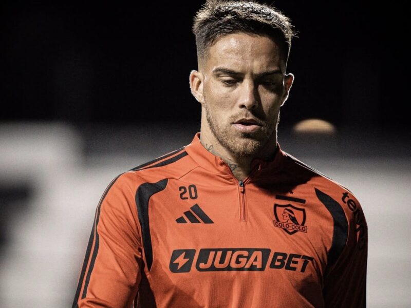 Malas noticias en Colo Colo: Javier Méndez no podrá jugar el inicio del Campeonato Nacional