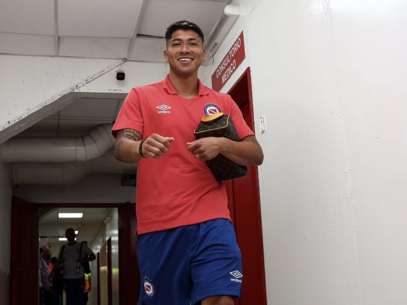 VIDEO | Debut soñado: Brayan Cortés fue heróe y tuvo una tremenda atajada en triunfo de Argentinos Juniors
