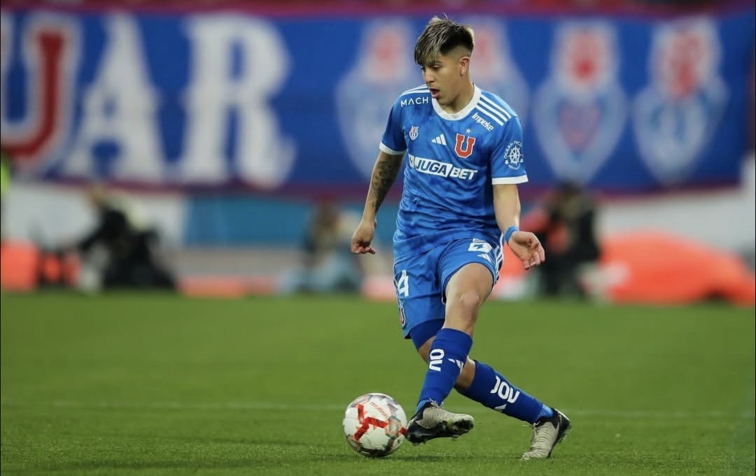 “Feliz de volver al club que me vio crecer”: Marcelo Morales llegó a Chile para concretar su traspaso a la U