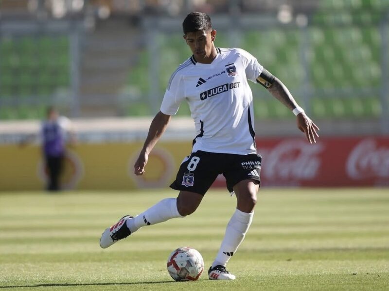 Buscan reemplazo: Estos son los tres candidatos que Colo Colo tiene en carpeta para suplir a Esteban Pavez