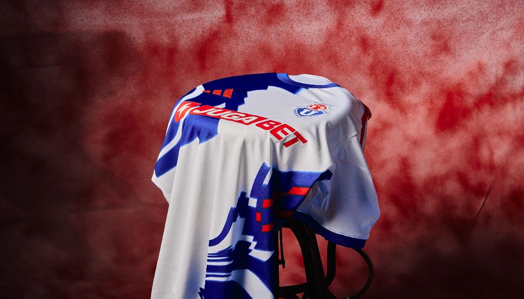 “Un nuevo chuncho emerge”: la U presentó sus nuevas camisetas para el 2026