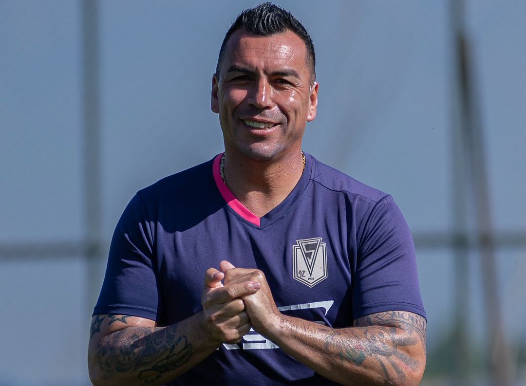 Esteban Paredes debutará como director técnico junto a un equipo de la Segunda División