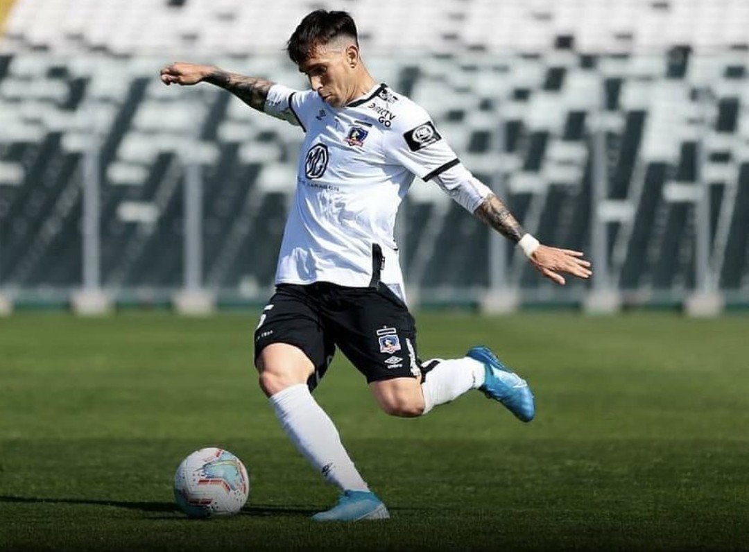 “La barra brava, mandada por los dirigentes, nos fue a apretar”: El duro testimonio de Pablo Mouche tras su paso por Colo Colo