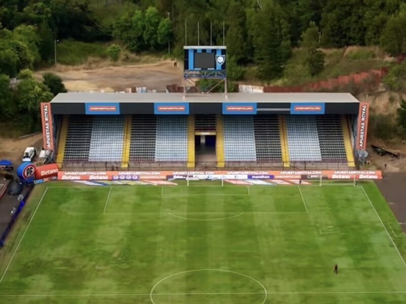 “Había más carabineros que gente en el estadio”: Jaime García tras ausencia de hinchas en de Huachipato ante la U