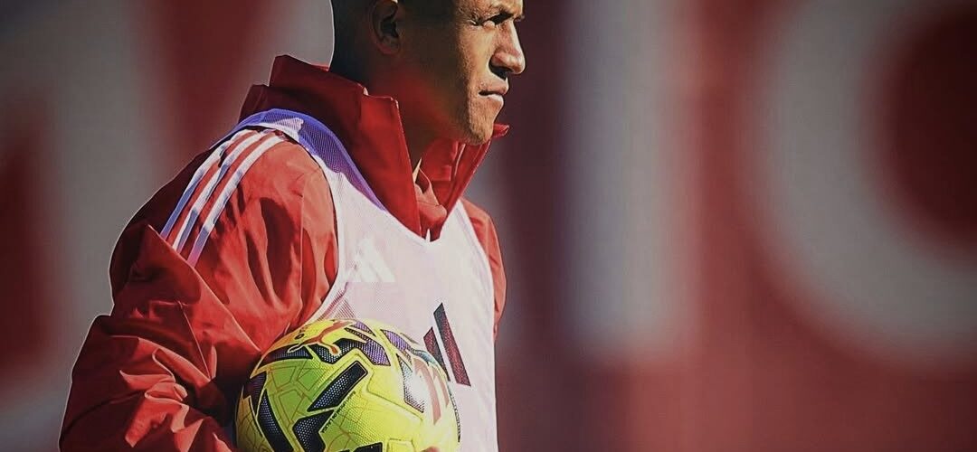 Medio español criticó fuertemente la estadía de Alexis Sánchez en Sevilla: “Nadie da un euro por un año más”