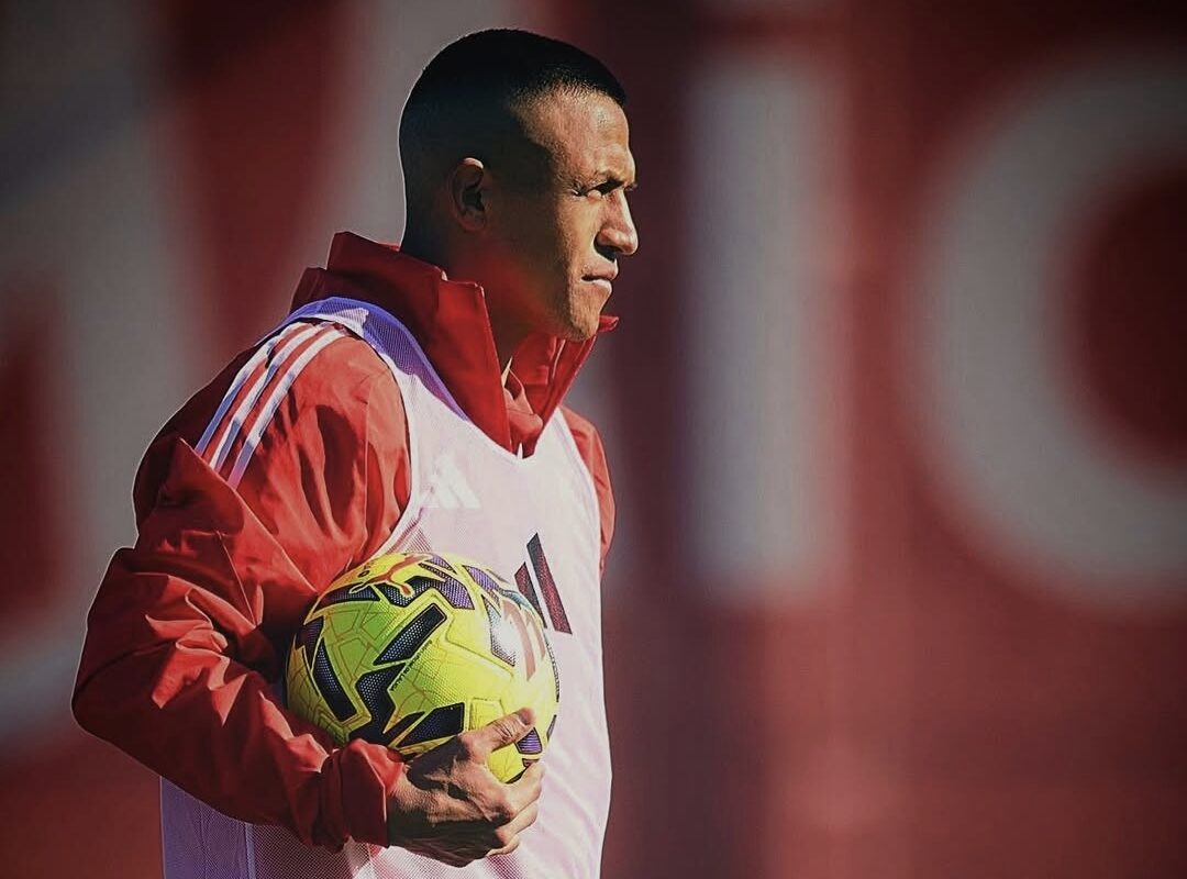 Medio español criticó fuertemente la estadía de Alexis Sánchez en Sevilla: “Nadie da un euro por un año más”