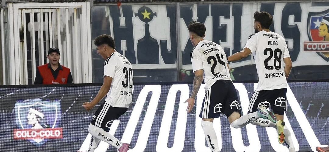 ¿Hubo falta? Los audios del VAR que explicaron el controversial primer gol de Colo Colo ante Everton