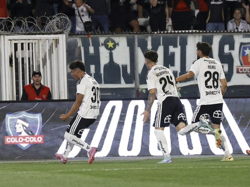 ¿Hubo falta? Los audios del VAR que explicaron el controversial primer gol de Colo Colo ante Everton