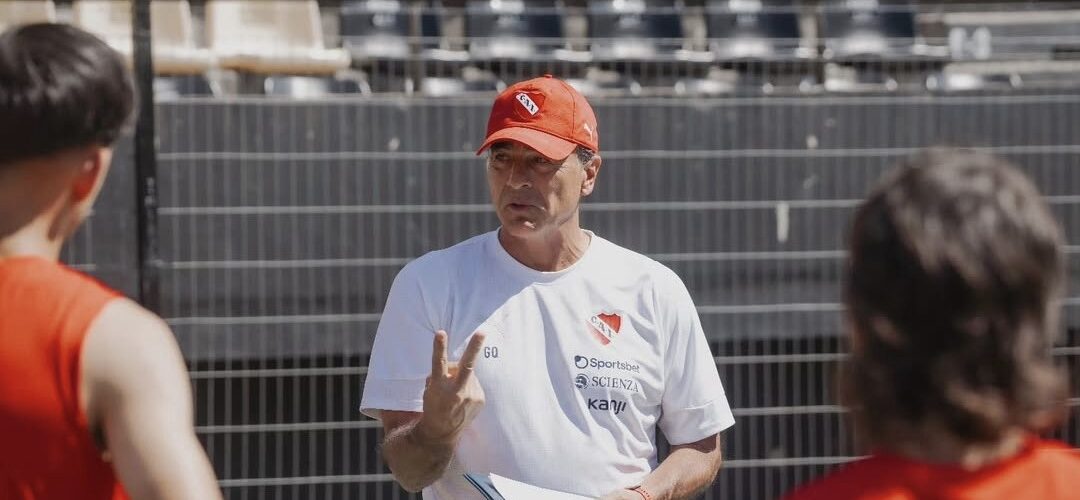 Gustavo Quinteros confirmó interés de llevarse a figura de equipo chileno: “Lo estamos analizando”