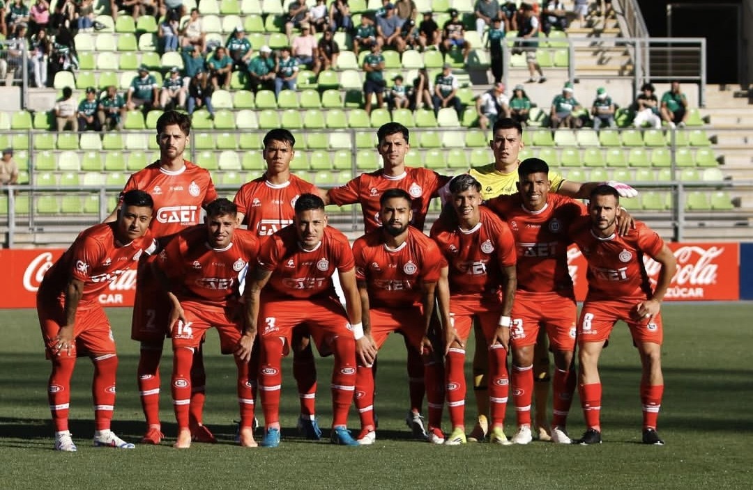 Refuerzo inesperado: Un ex Colo Colo firmó por este club de la Primera B