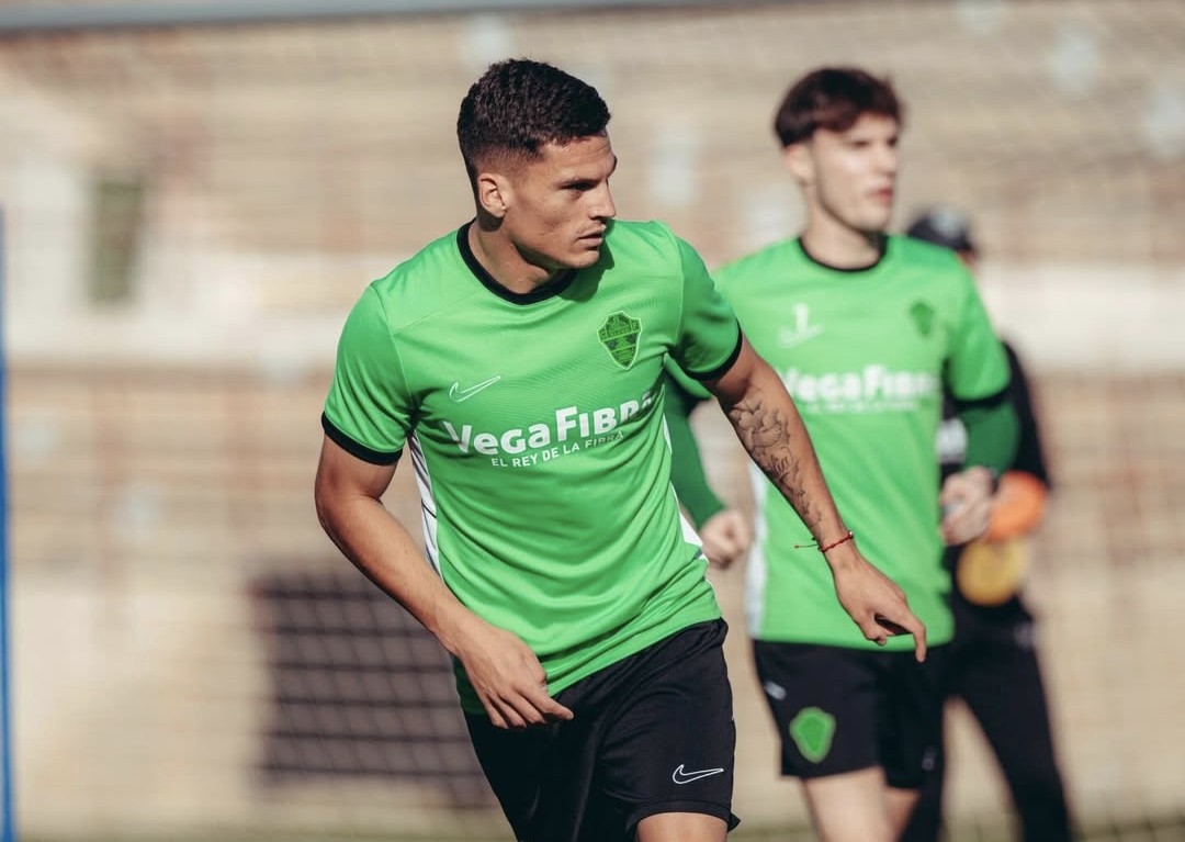 Director técnico del Elche elogió a Lucas Cepeda: “Es muy profesional y nos va a ayudar mucho”