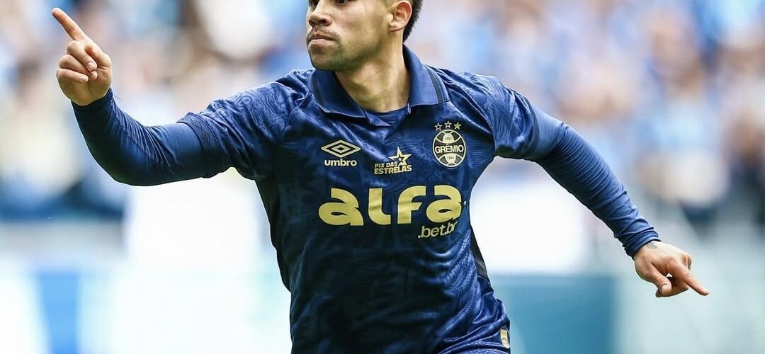 En busca de minutos: Alexander Aravena dejaría Gremio para probar suerte en esta liga del extranjero