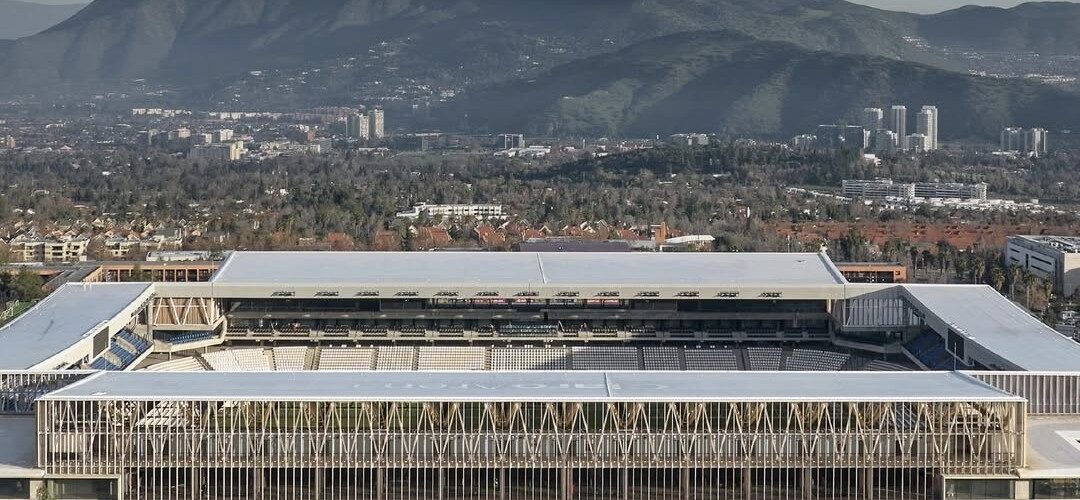 ¡Atención cruzados! El Claro Arena ganó como el Edificio del Año 2026
