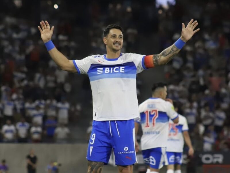 Universidad Católica remontó el partido y venció a Coquimbo Unido en el Claro Arena
