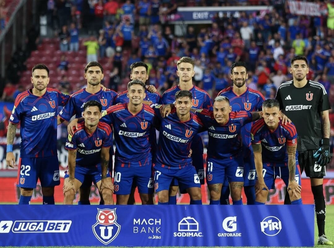 ¿Arriesga sanciones? Informe arbitral consignó lanzamiento de fuegos artificiales en el partido de la U frente a Limache