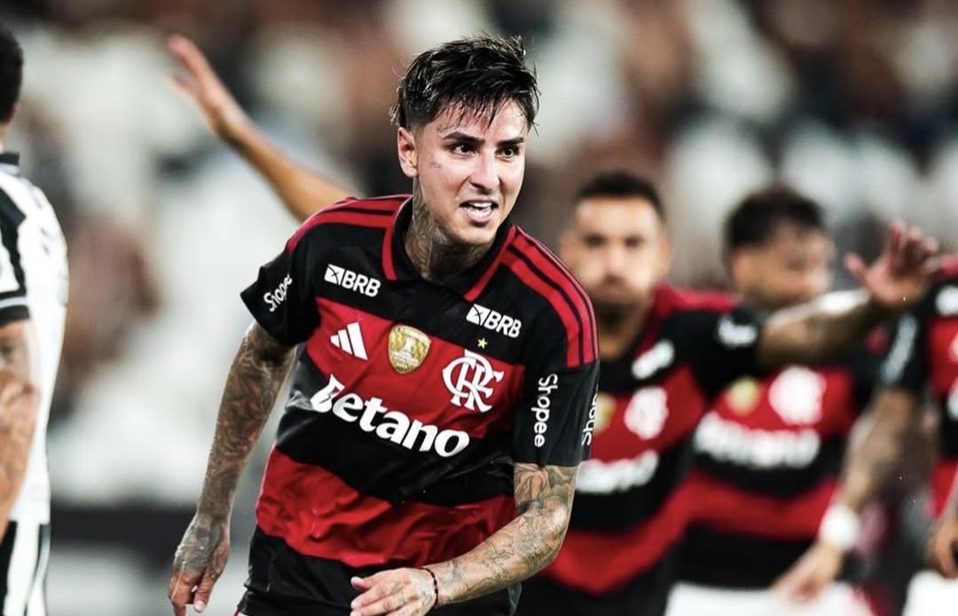 Ni los millones lo movieron: Erick Pulgar habría rechazado traspaso millonario al fútbol de Qatar