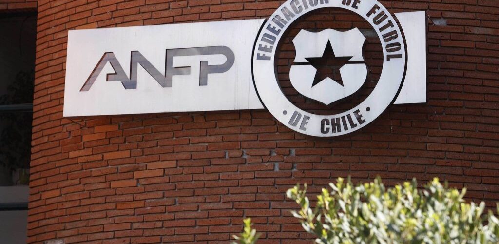 Atención hispanos: ANFP respondió duramente la demanda de Unión Española para volver a Primera División