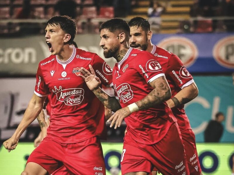 “El VAR cambió todo”: Ñublense reclamó sobre el arbitraje en la derrota ante Universidad Católica