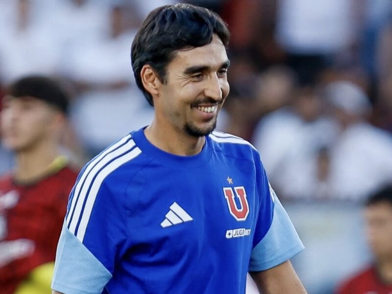 “No pienso en eso”: Francisco Meneghini abordó una posible renuncia tras fracaso con la U en Sudamericana