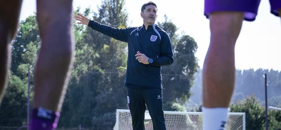 Cambio de timón en el sur: Deportes Concepción oficializó a su nuevo DT con pasado en Colo Colo