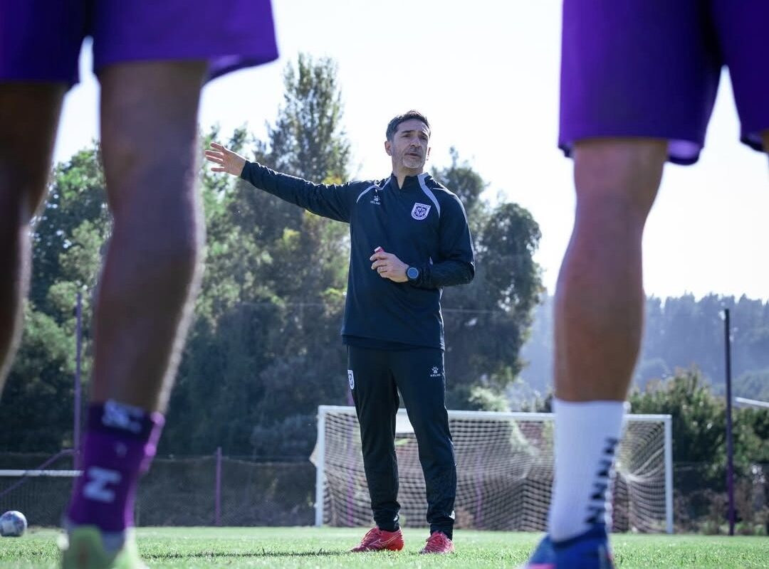 Cambio de timón en el sur: Deportes Concepción oficializó a su nuevo DT con pasado en Colo Colo