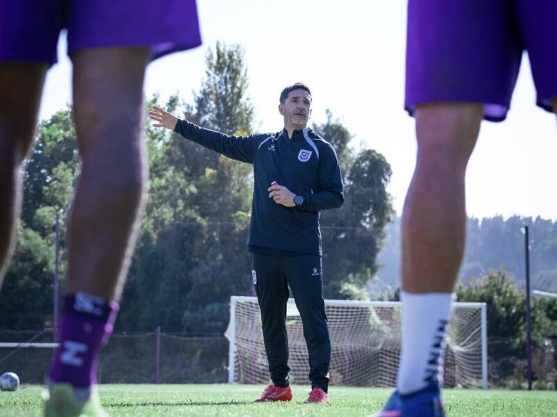 Cambio de timón en el sur: Deportes Concepción oficializó a su nuevo DT con pasado en Colo Colo