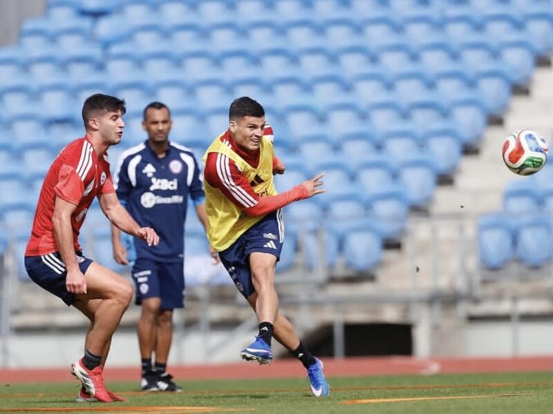 “Salgan al extranjero”: El consejo de Lucas Cepeda a los jugadores chilenos jóvenes